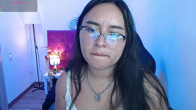 SashaGrey   online show from September 23, 2025, 3:04 pm