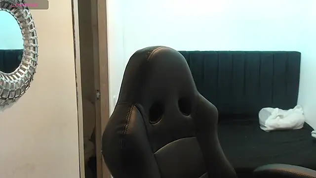 SashaGrey   online show from October 20, 2025, 12:33 am