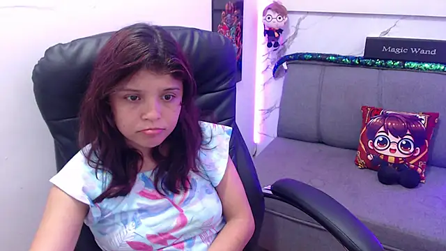 minnie cake online show from October 19, 2025, 9:26 pm