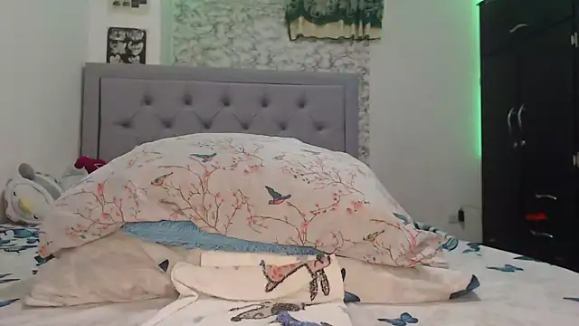 Snapshot of nahomibeckers chatting on October 22, 2025, 3:01 pm nahomibeckers online show from October 22, 2025, 3:01 pm