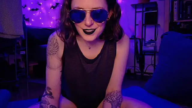 mistressannafoxx online show from April 21, 2026, 12:12 am