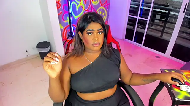  EvaRouse online show from October 24, 2025, 9:44 pm