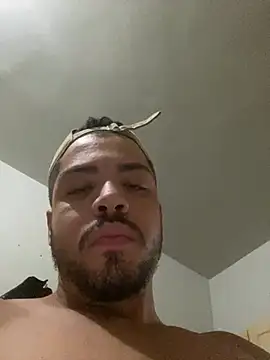 Snapshot of c_aioandrade chatting on March 1, 2026, 6:54 pm c aioandrade online show from March 1, 2026, 6:54 pm