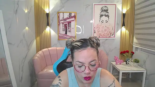 Jade Jones a online show from September 21, 2025, 3:52 am