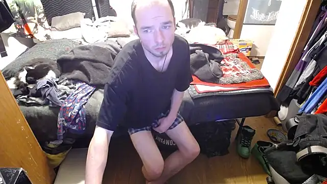 Snapshot of womenhateme69 chatting on October 15, 2025, 1:06 am womenhateme69 online show from October 15, 2025, 1:06 am