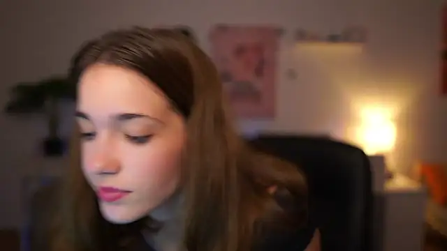 kissie cat online show from November 3, 2025, 2:18 pm