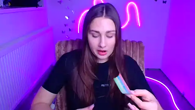 Stefanie Sweet online show from February 15, 2026, 12:36 pm