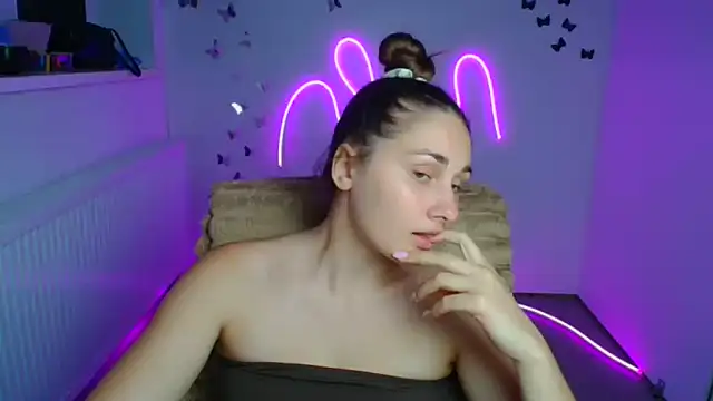 Stefanie Sweet online show from June 26, 2026, 11:36 am