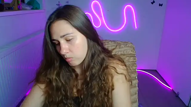Stefanie Sweet online show from July 2, 2026, 5:24 am