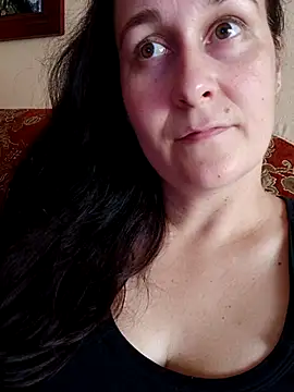 Amandda  online show from September 10, 2025, 11:32 am