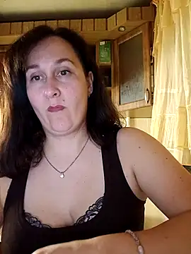 Snapshot of Amandda_ chatting on July 28, 2026, 7:39 pm Amandda online show from July 28, 2026, 7:39 pm