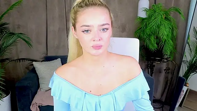 Snapshot of Relax_Time_ chatting on July 19, 2026, 5:27 pm Relax Time online show from July 19, 2026, 5:27 pm