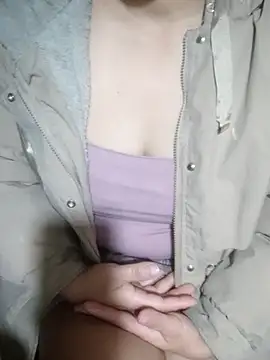 Hoanguyenn online show from November 19, 2025, 10:43 pm