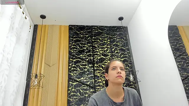 MiaCours online show from April 12, 2026, 1:05 pm