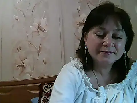 Samantha44021 online show from September 27, 2025, 9:42 pm