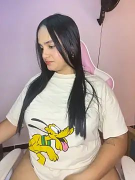 Andrea-Lu online show from October 8, 2025, 12:30 am