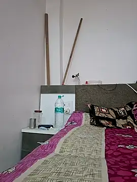 jiya00 online show from October 15, 2025, 7:25 pm