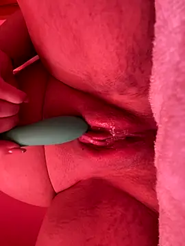 Celine Seybell online show from October 23, 2025, 12:48 pm