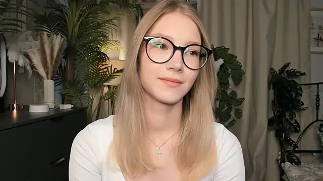 ChinBonnell online show from October 16, 2025, 4:46 am