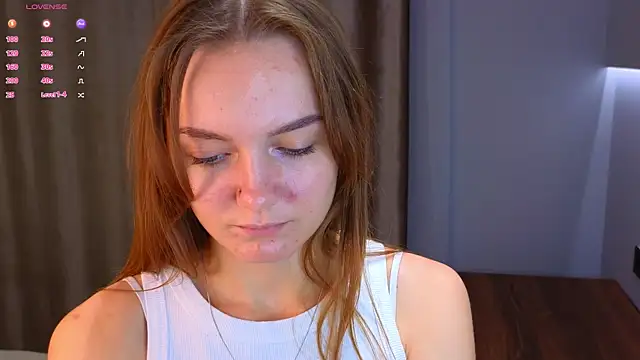 LouisaChaobal online show from November 1, 2025, 1:18 am