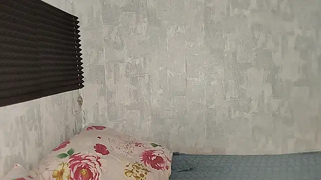 LiaVibes online show from February 5, 2026, 6:18 am