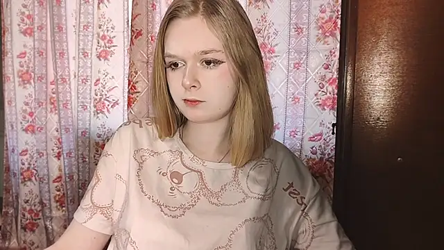 LiaVibes online show from April 2, 2026, 7:39 am