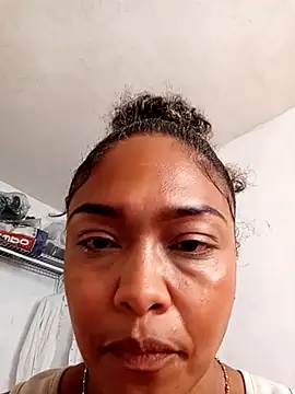 BiiancaEstradaa online show from March 26, 2026, 1:49 pm