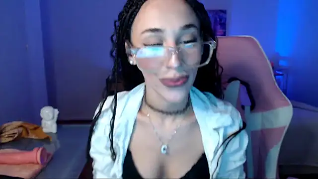 Sofia Amour online show from November 2, 2025, 11:07 pm