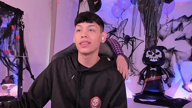 zeus blaze online show from October 6, 2025, 12:13 pm