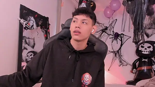 zeus blaze online show from October 8, 2025, 12:14 pm