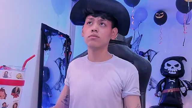 zeus blaze online show from October 22, 2025, 4:40 pm