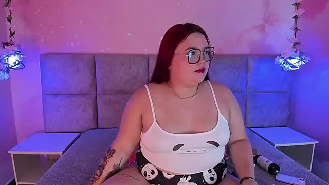 Snapshot of Lushi_Love chatting on April 21, 2026, 3:02 am Lushi Love online show from April 21, 2026, 3:02 am