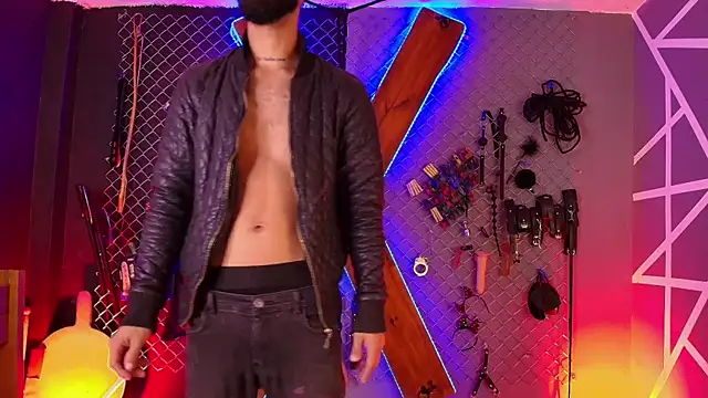 Warick and Aria bdsm  online show from September 24, 2025, 7:39 pm