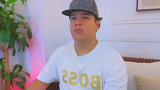 Naim Bennetsex online show from April 4, 2026, 7:11 pm