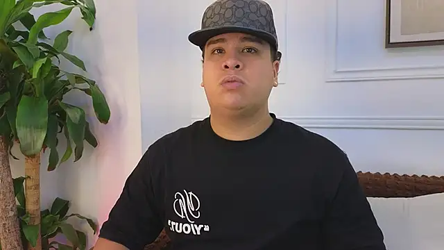 Naim Bennetsex online show from April 11, 2026, 7:18 pm