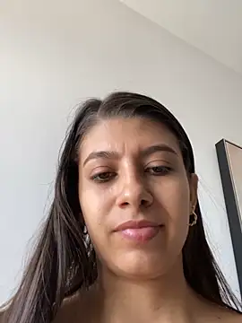 Lenapink19 online show from October 16, 2025, 4:41 pm