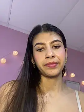 Lenapink19 online show from April 16, 2026, 10:45 pm