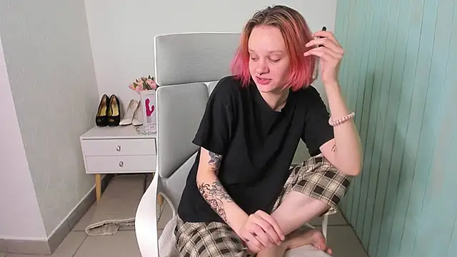 Elieiza xo online show from September 26, 2025, 3:32 am