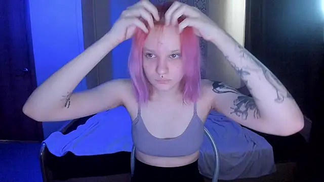 Elieiza xo online show from February 8, 2026, 9:23 am