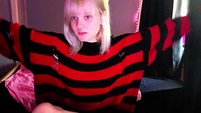 Elieiza xo online show from April 18, 2026, 10:08 am