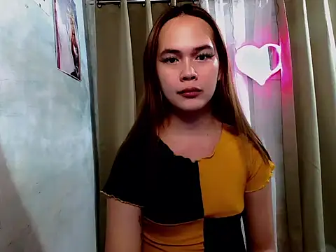 Snapshot of sweetsassyxx chatting on September 15, 2025, 5:46 pm sweetsassyxx online show from September 15, 2025, 5:46 pm