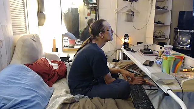 Puff0169 online show from July 8, 2026, 11:04 am