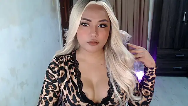 Snapshot of cumming_liza chatting on November 3, 2025, 10:49 am cumming liza online show from November 3, 2025, 10:49 am