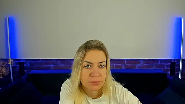 Anna Snows online show from October 21, 2025, 5:30 am