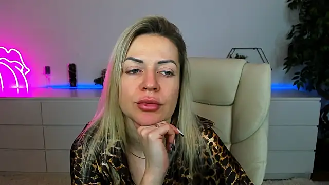 Anna Snows online show from October 29, 2025, 6:37 am