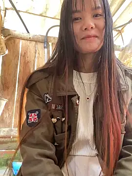 Snapshot of PhanHaa chatting on November 15, 2025, 2:09 am PhanHaa online show from November 15, 2025, 2:09 am