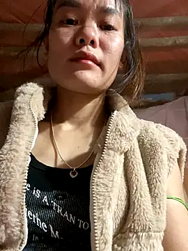 Snapshot of PhanHaa chatting on November 28, 2025, 12:52 pm PhanHaa online show from November 28, 2025, 12:52 pm