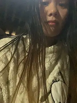 Snapshot of PhanHaa chatting on January 9, 2026, 12:35 am PhanHaa online show from January 9, 2026, 12:35 am