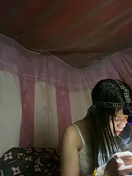 Snapshot of PhanHaa chatting on February 21, 2026, 2:12 am PhanHaa online show from February 21, 2026, 2:12 am