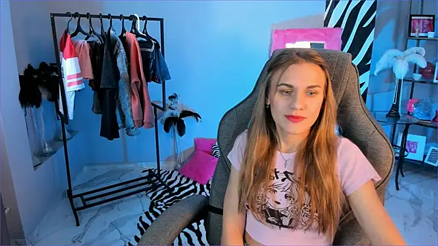 VanessaMates online show from September 16, 2025, 5:19 am